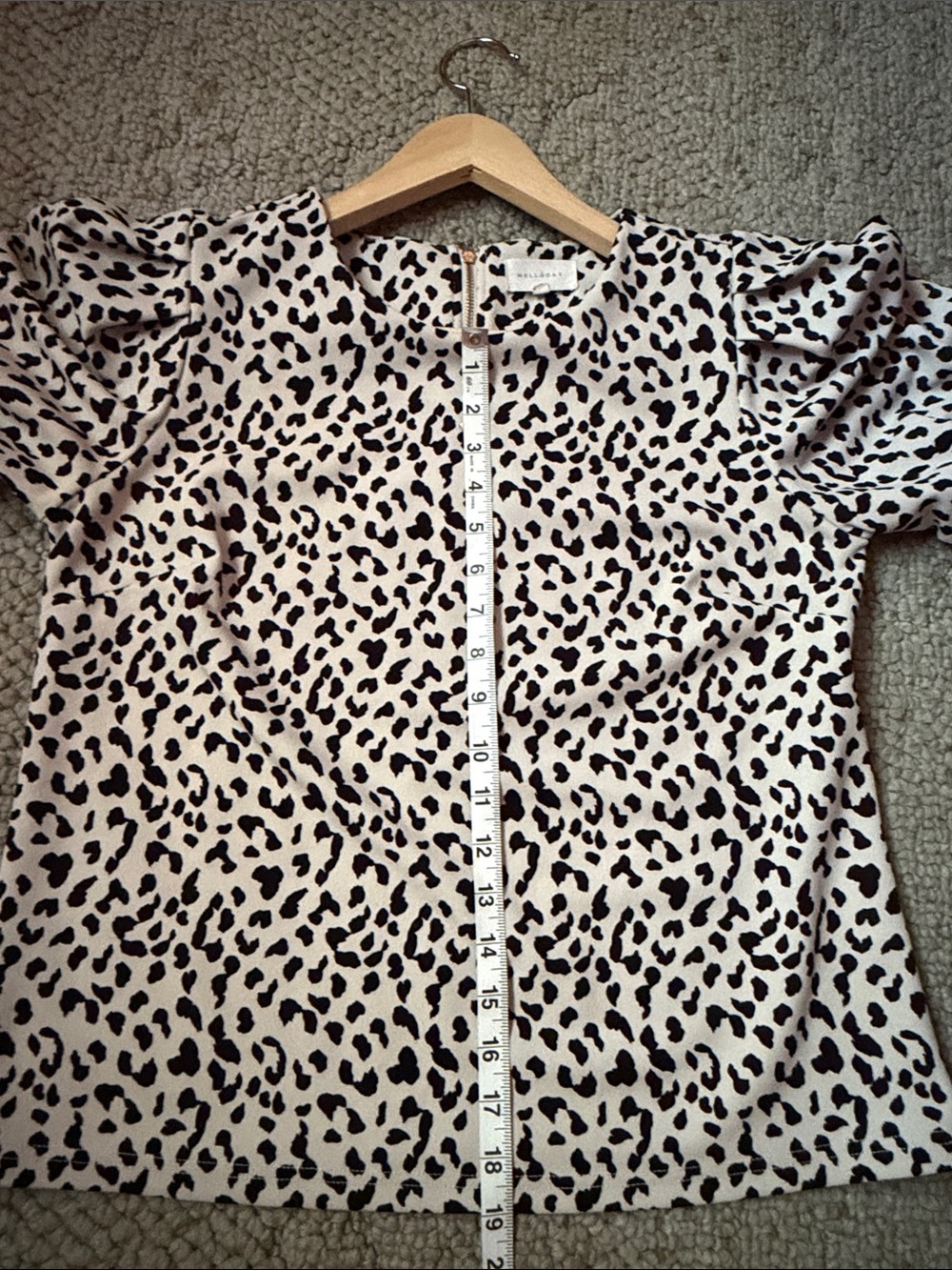 MELLODAY Black and White Leopard Puff Sleeve Blouse - Picture 11 of 11